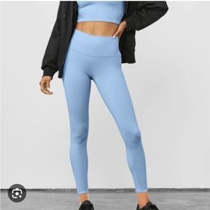 Alo Yoga Air lift 7/8 leggings in baby blue